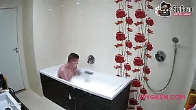 A group of four enjoy a steamy 4some,bath